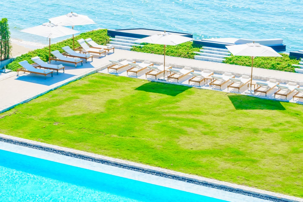 hotel-pool-resort