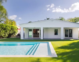 Swimming-pool.jpg